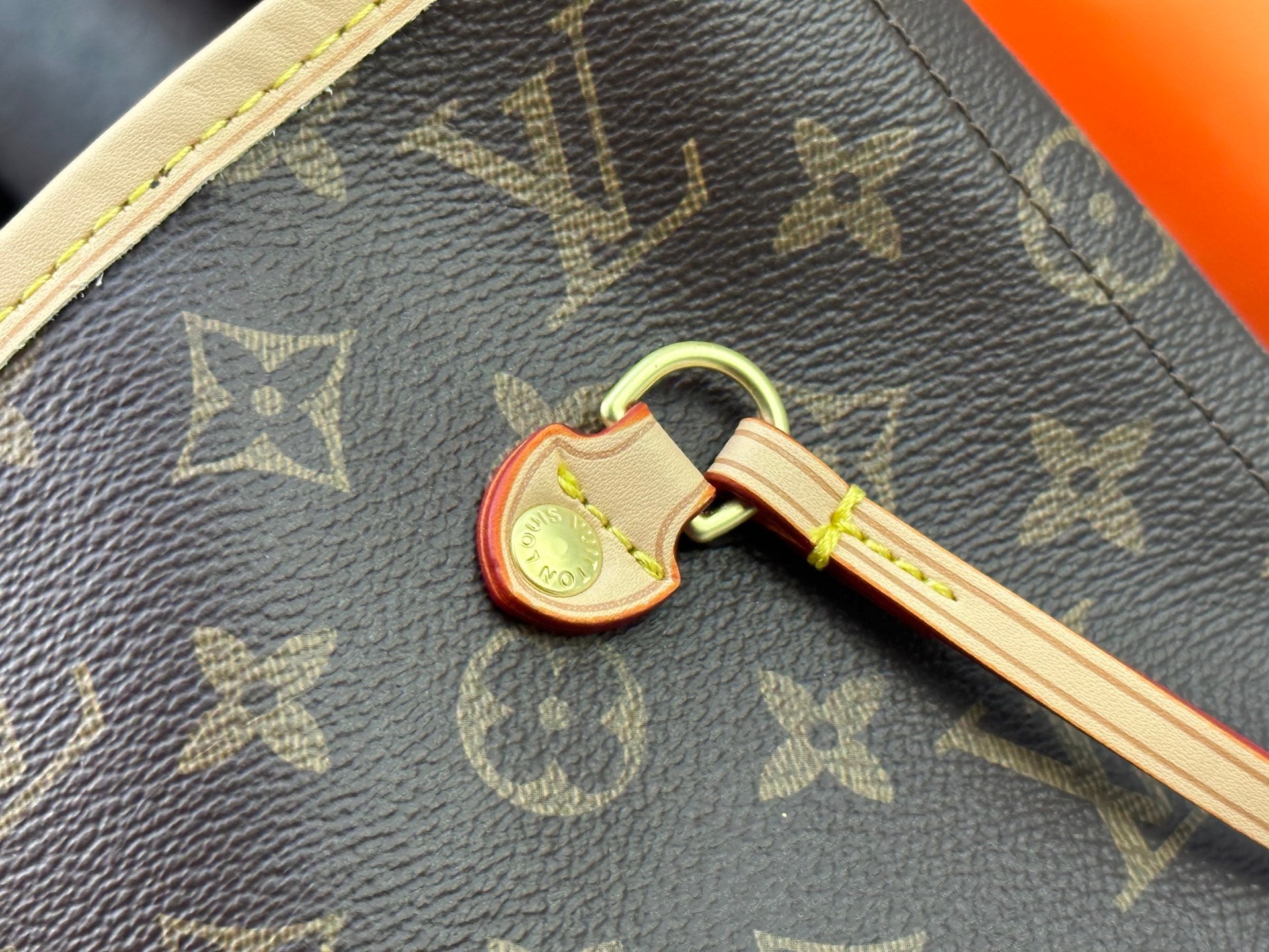 B1X55E15 Popular  leather bag
