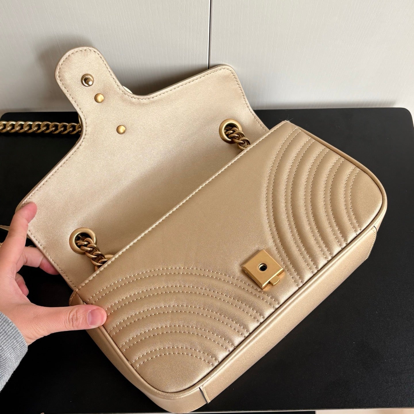 B1P36B67 Popular leather bag