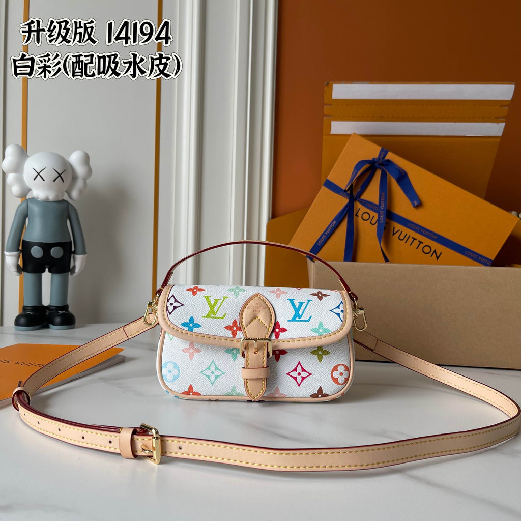 B1P36E37 Popular leather bag