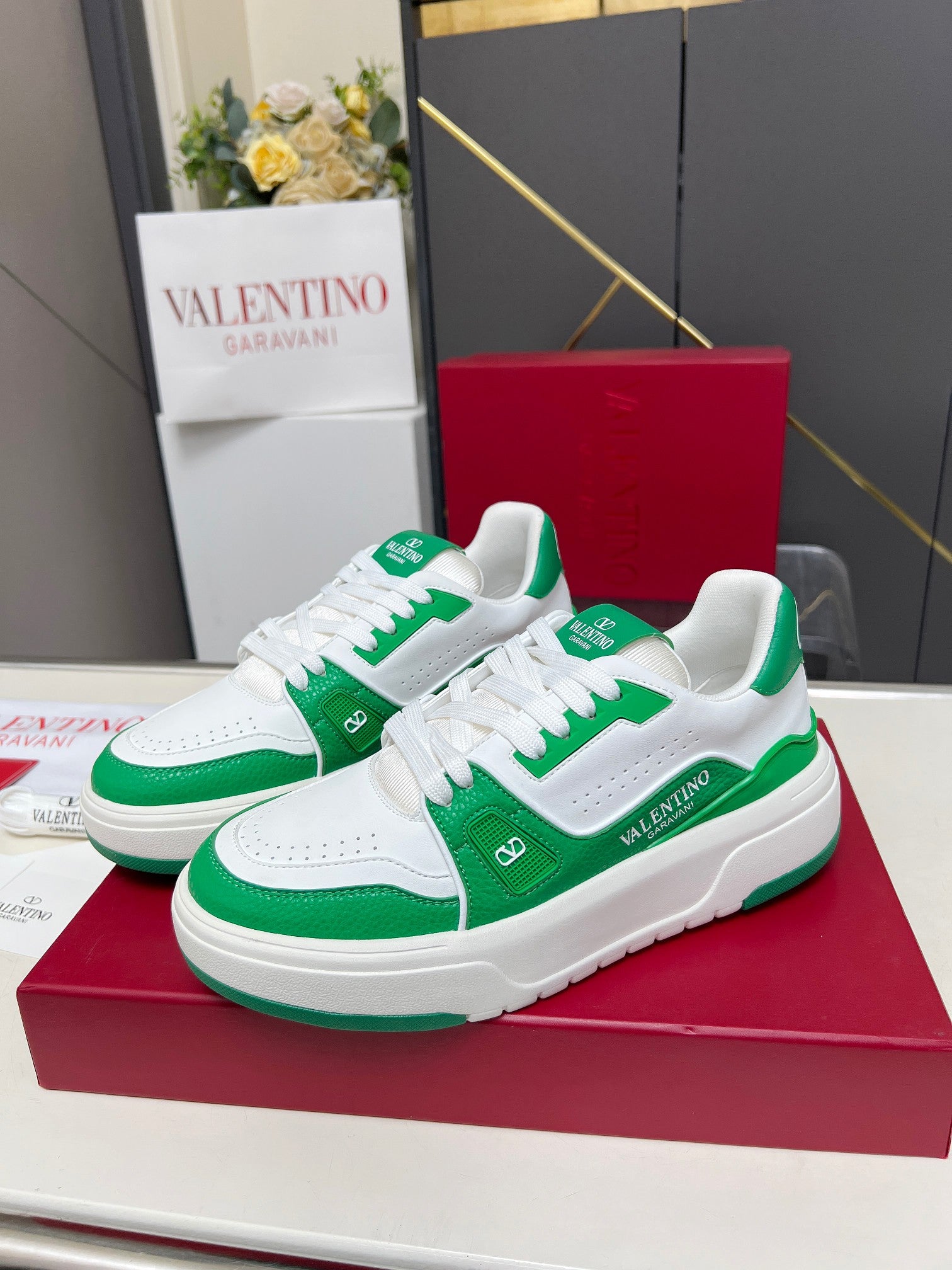Z2Q95VL176  Popular high-quality Shoes