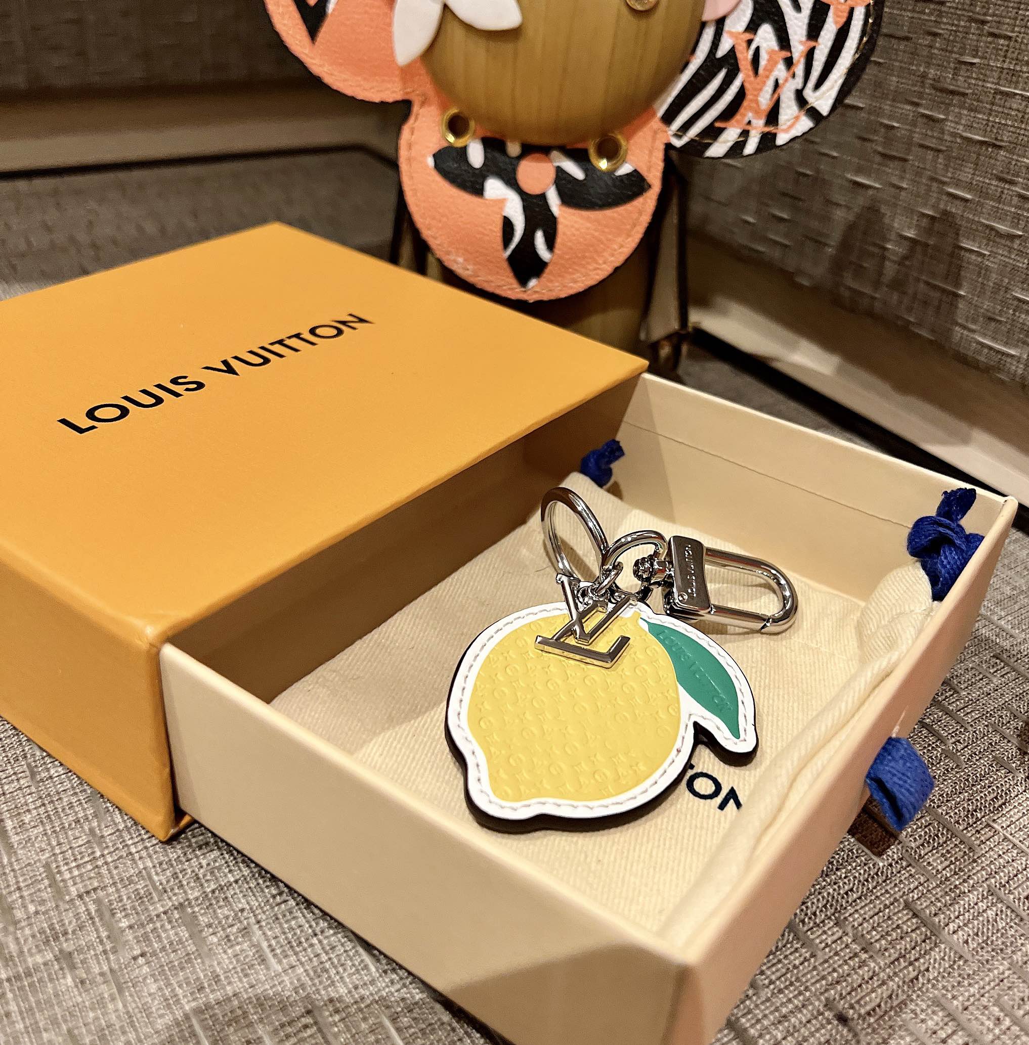 A1Q105E15 Popular bag 's charms accessories