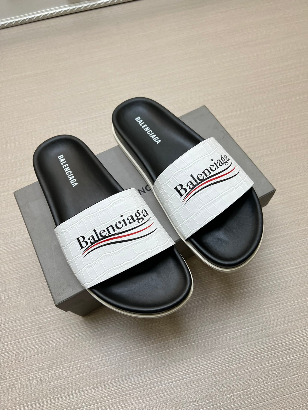 Z5ZJ99 Popular slippers