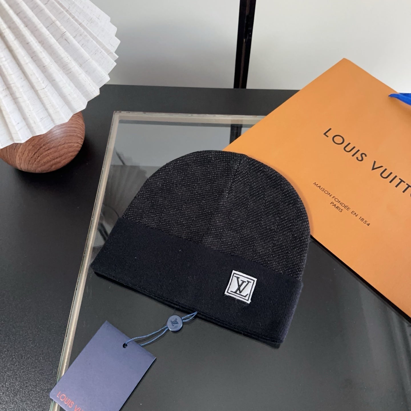 M1R86E18 Popular hats