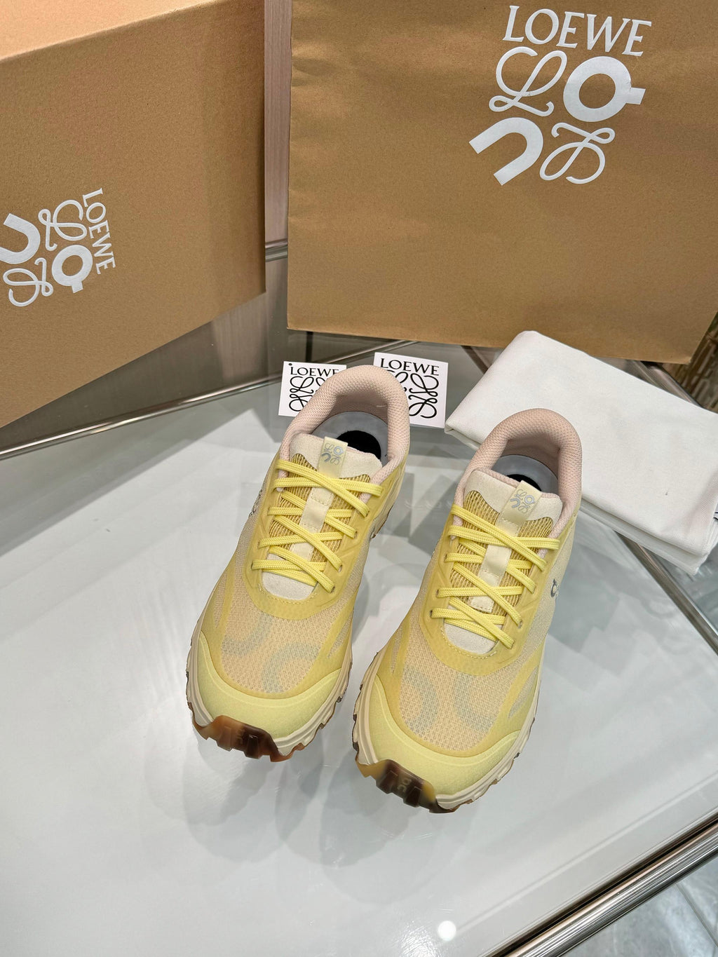 Z1Q95C19  Popular  shoes