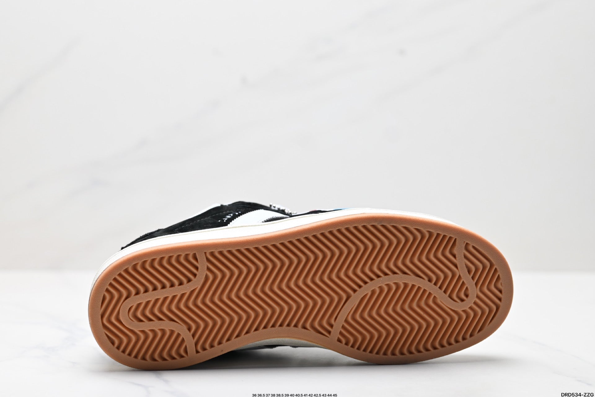 Z4Z35A32 Popular shoes (No box)