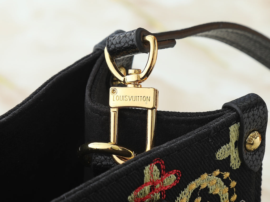 B1R15E22 Popular  genuine leather embroidered bag