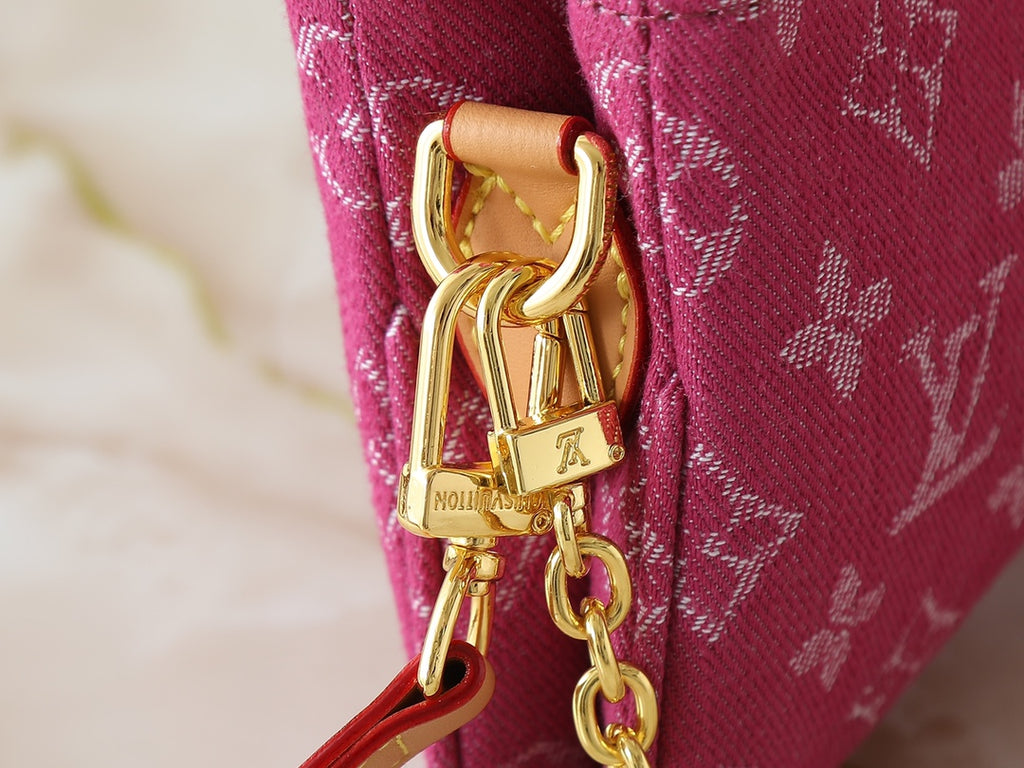 B1R15E31 Popular    bag
