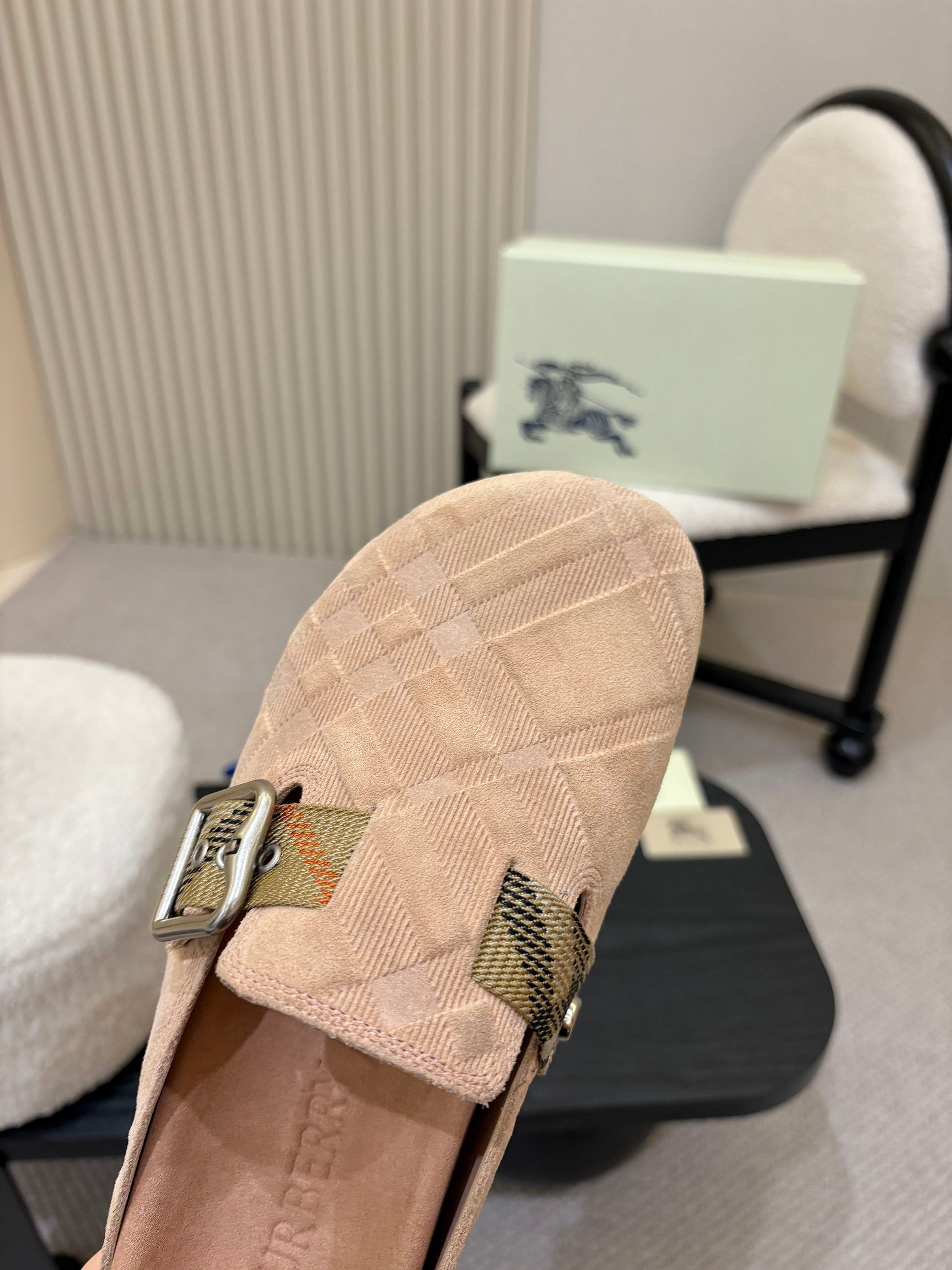 Z2Q105R243 Popular high-quality  Shoes