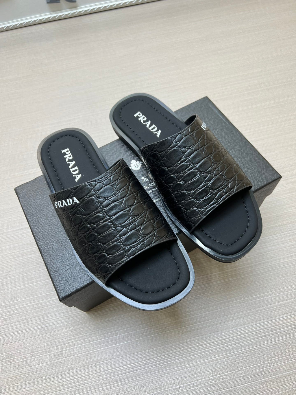 Z5ZPD74 Popular slippers