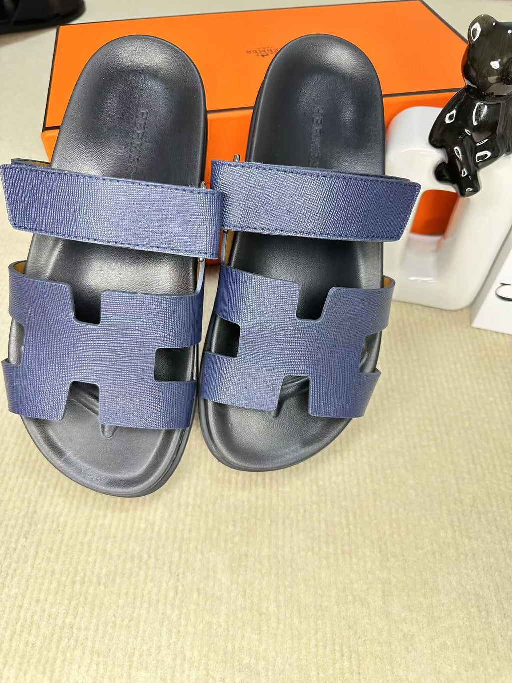 Z2Q55H27 Popular  leather shoes