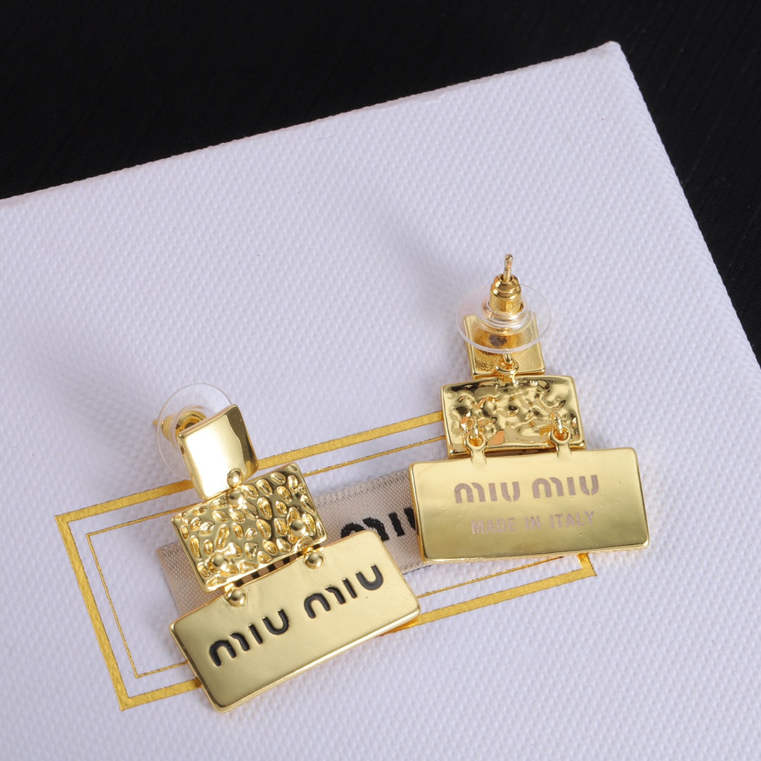 X1Z94A524E Popular  Earrings