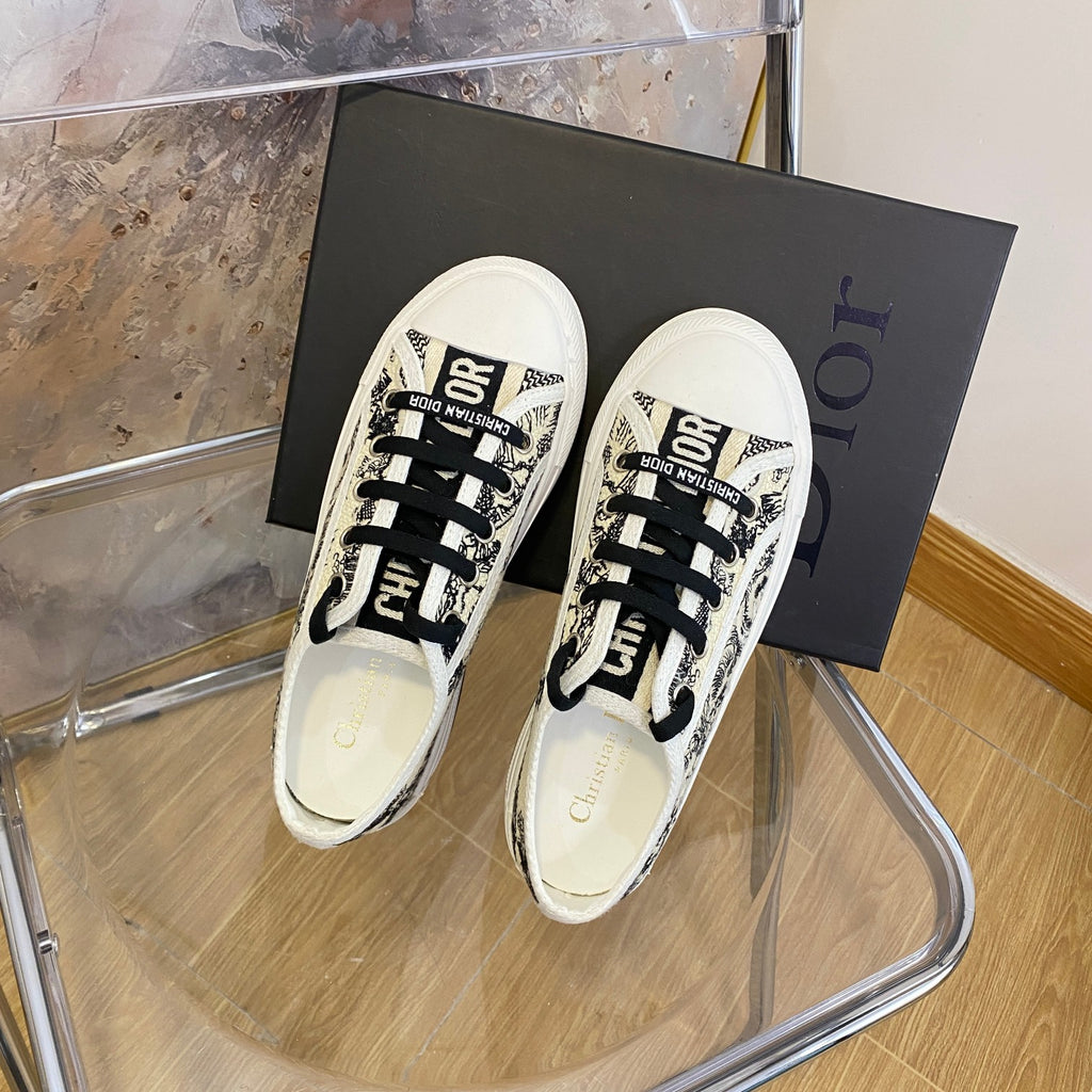 Z1XD67 Popular shoes