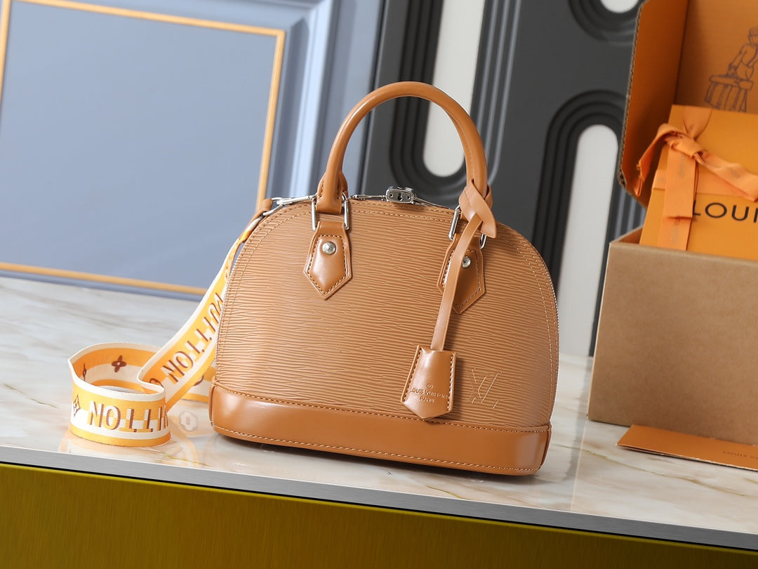 B1P46E102 Popular leather bag