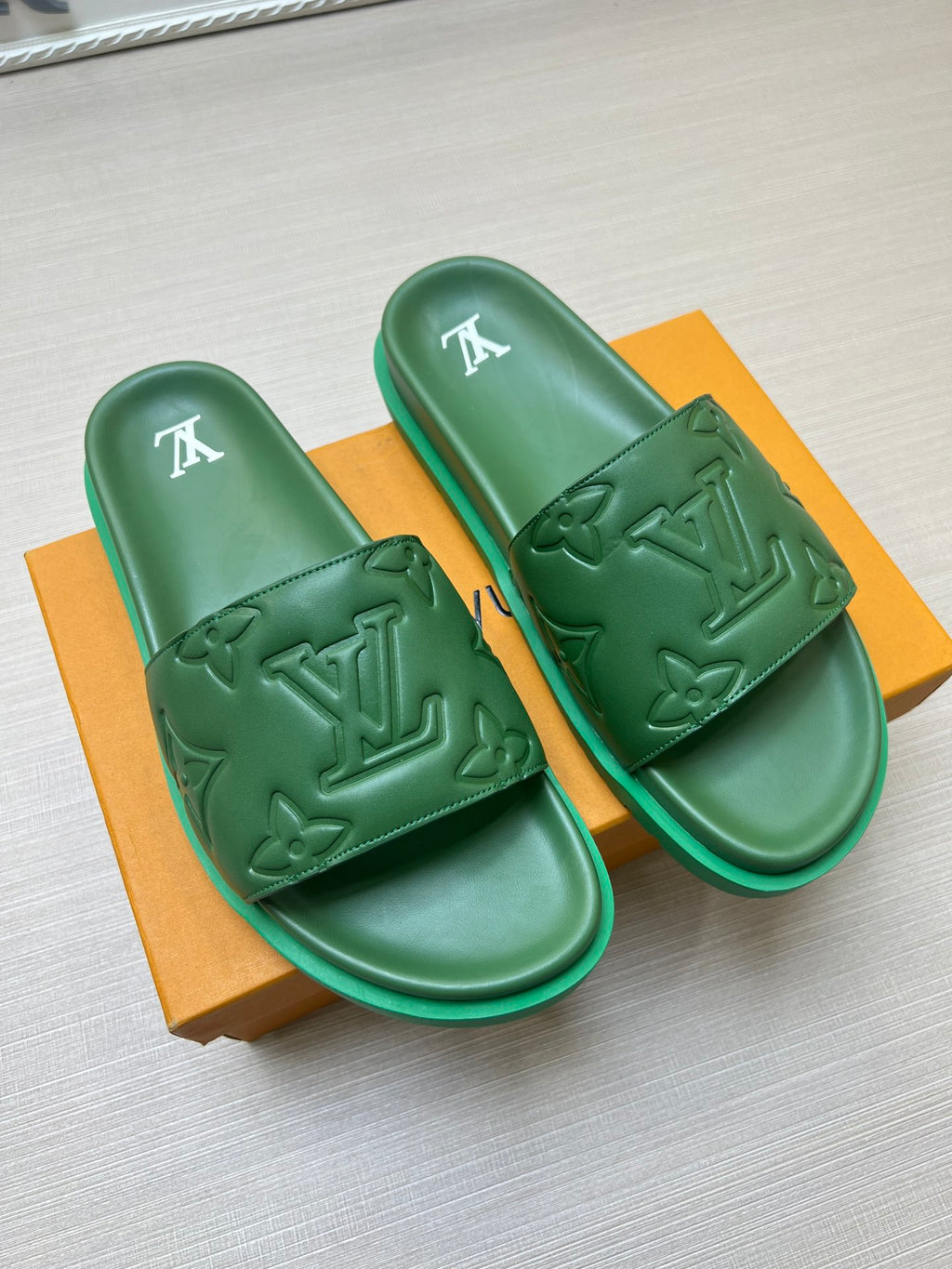 Z5ZE3 Popular slippers