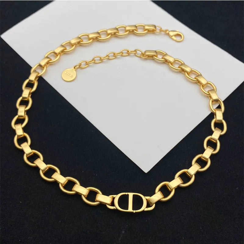 X1B91D396X  Popular Bracelets. Earrings. Necklaces