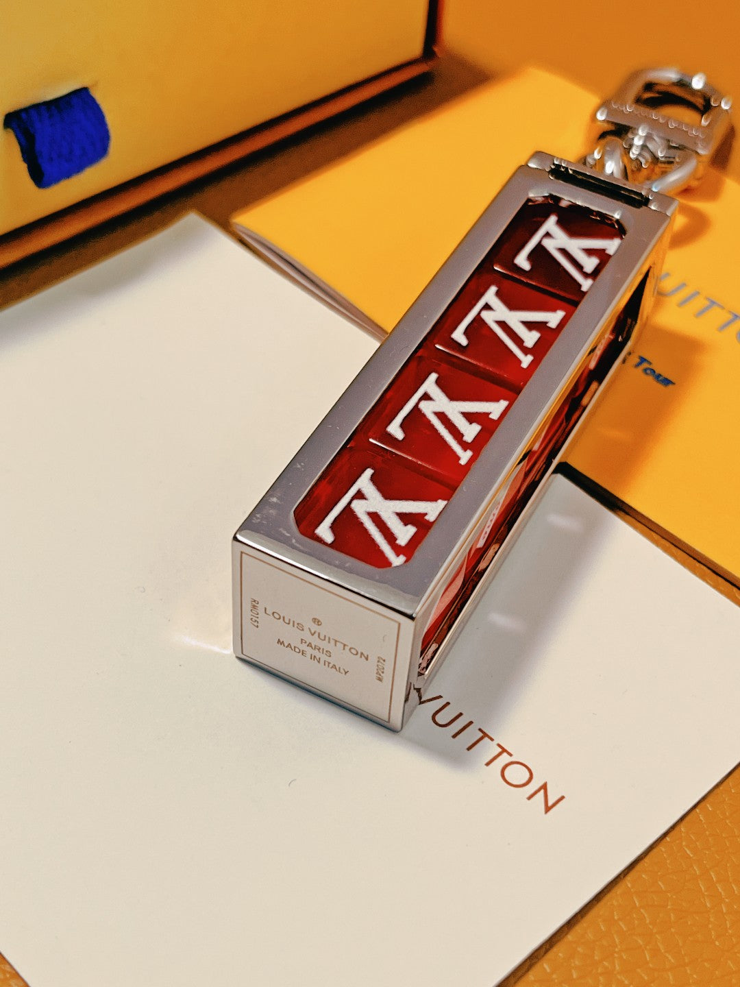 A1Z84E53  Popular key closure