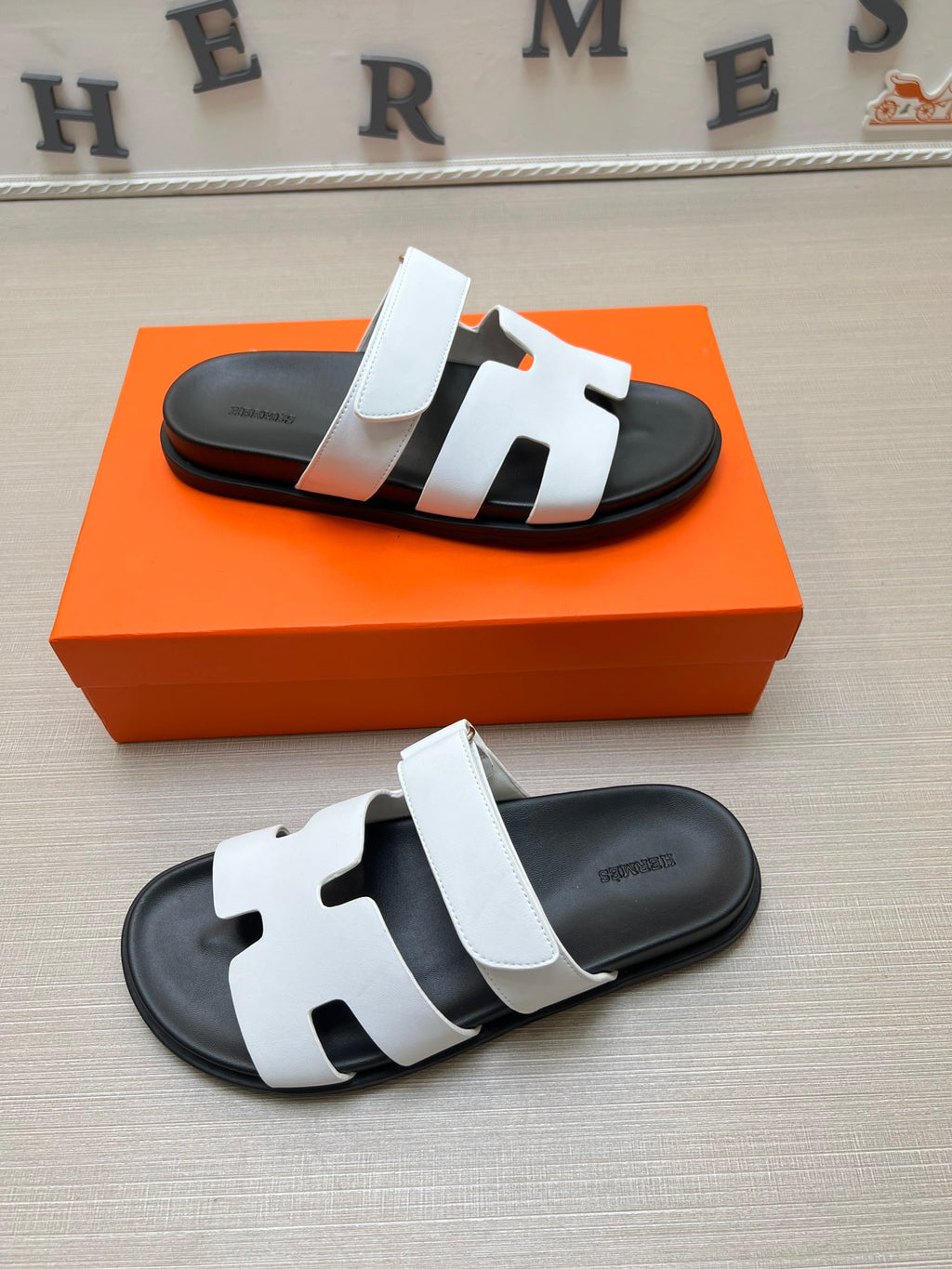 Z5R35H6  Popular Slippers shoes