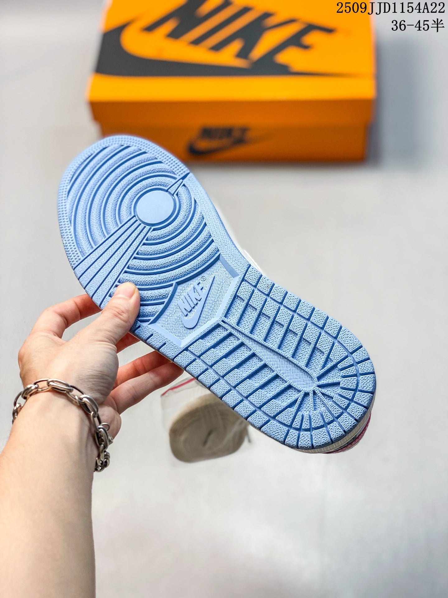 Z4Q95A67 Popular Shoes