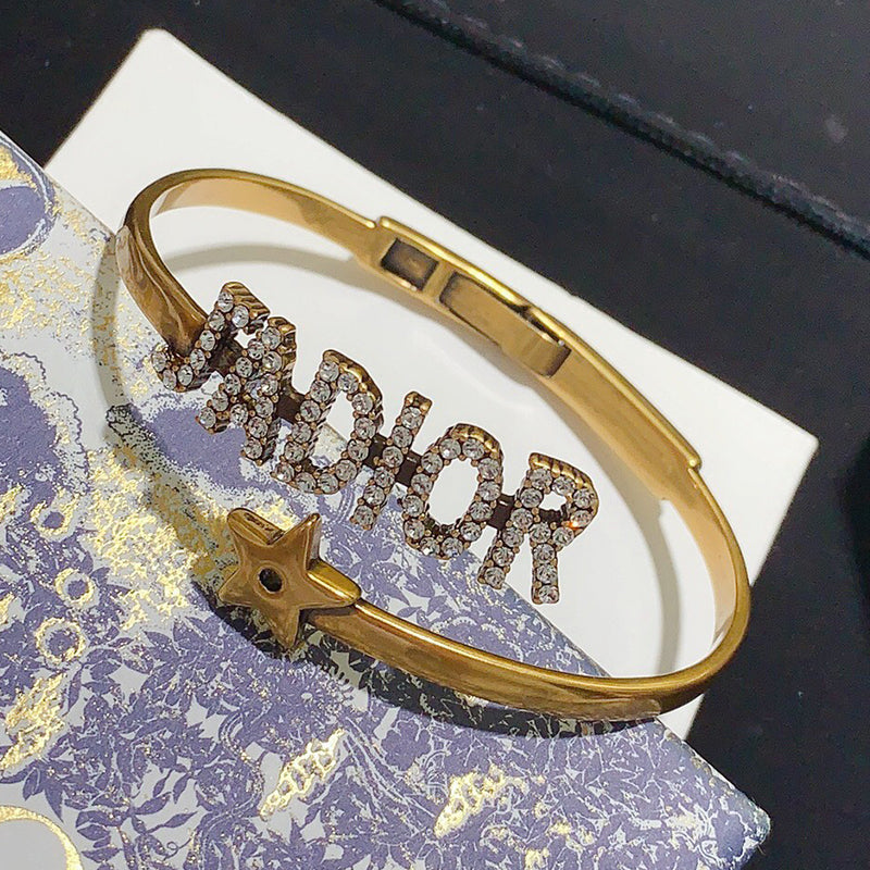 X1B12D505K  Popular Bracelets
