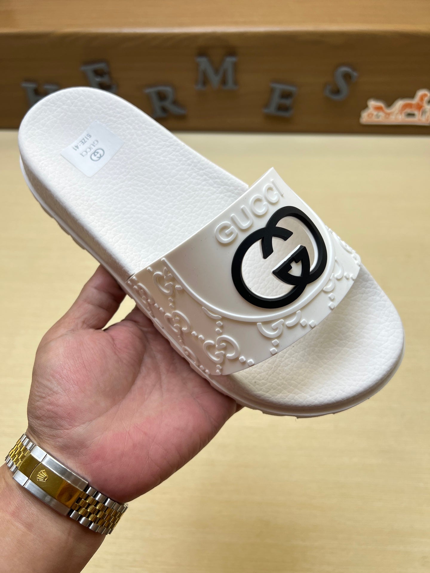Z5X76B6  Popular slippers