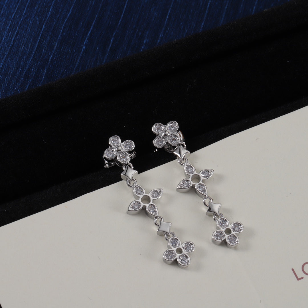 X1Z94E1099E Popular  Earrings