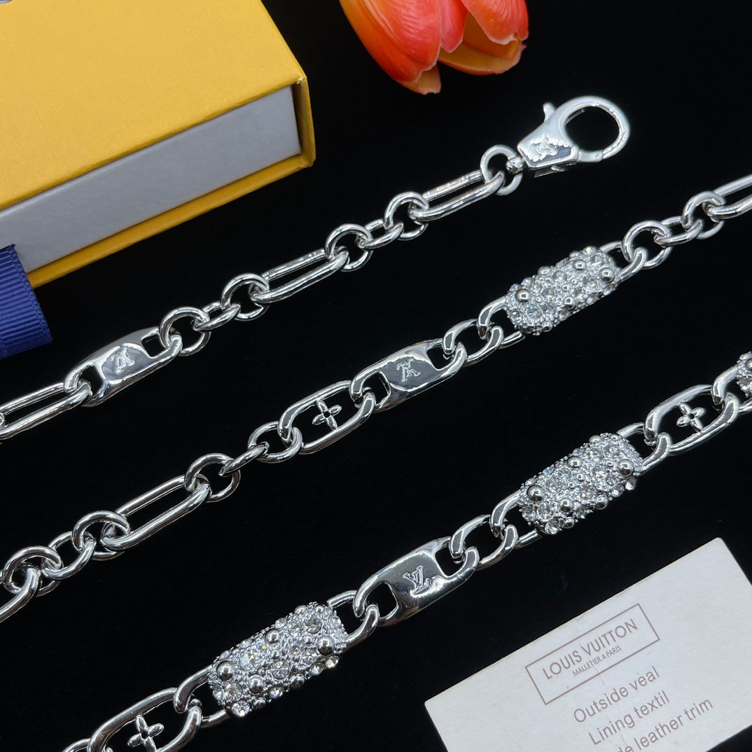 X1Q85E127X Popular Necklace