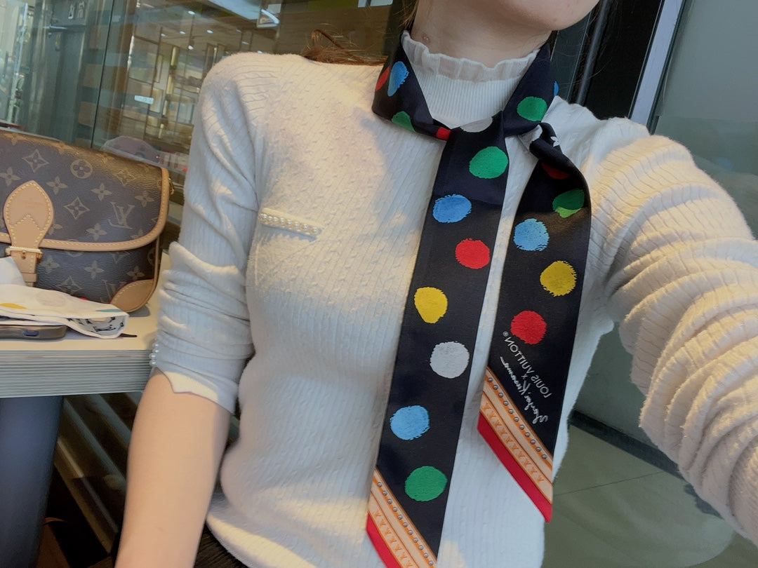 W1N46E44 Popular Silk Scarve