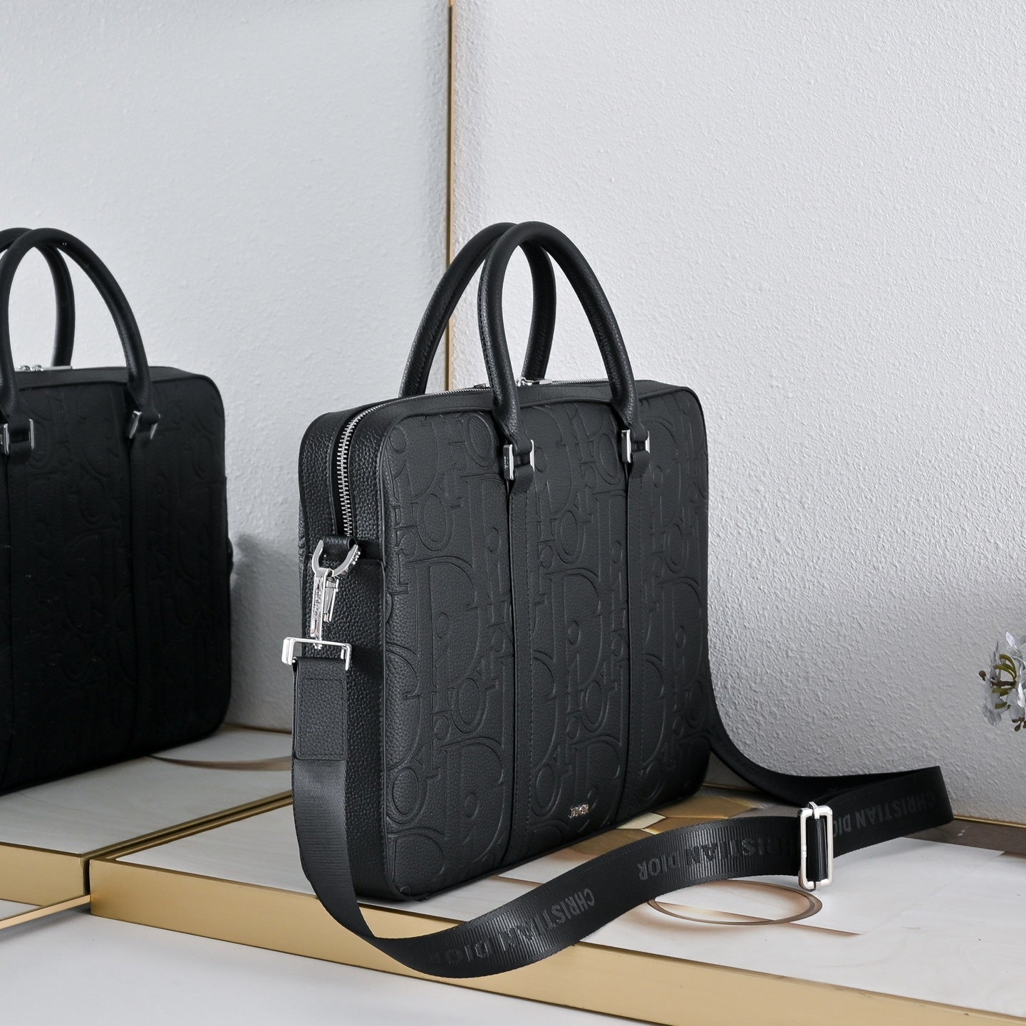 B1N76D15 Popular leather bag