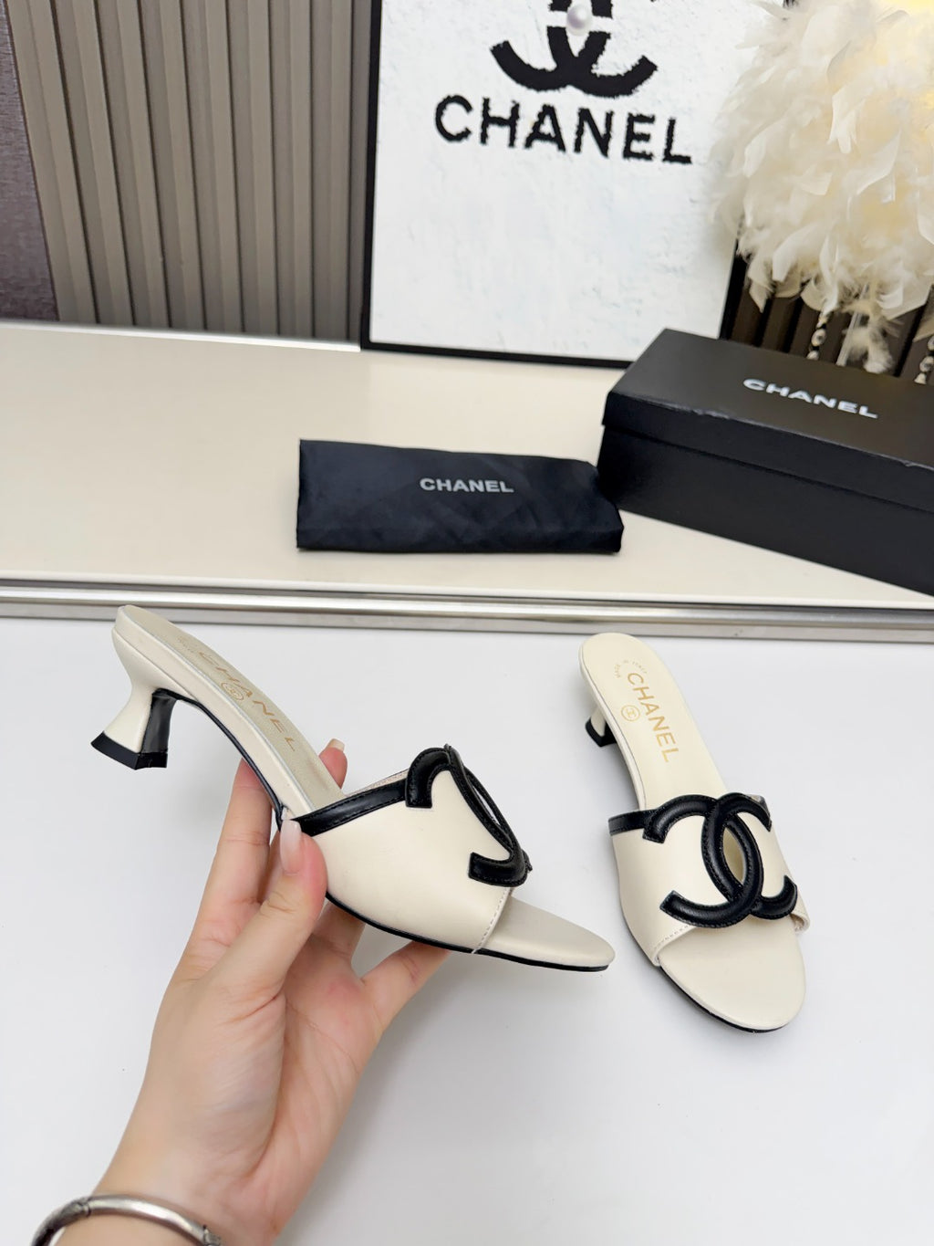 ZPX76C4  Popular high-quality leather slippers