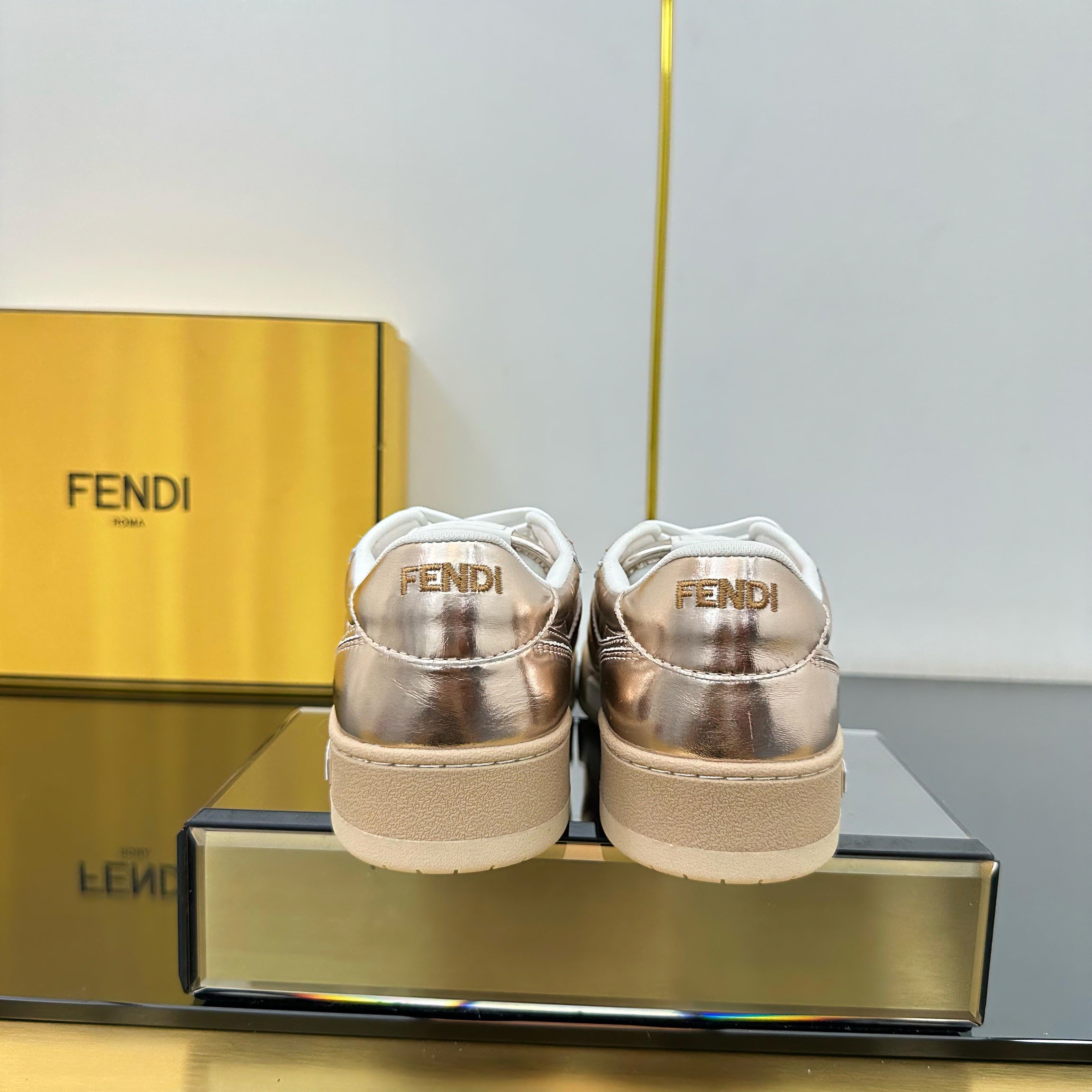 Z2Q105F419 Popular high-quality Shoes