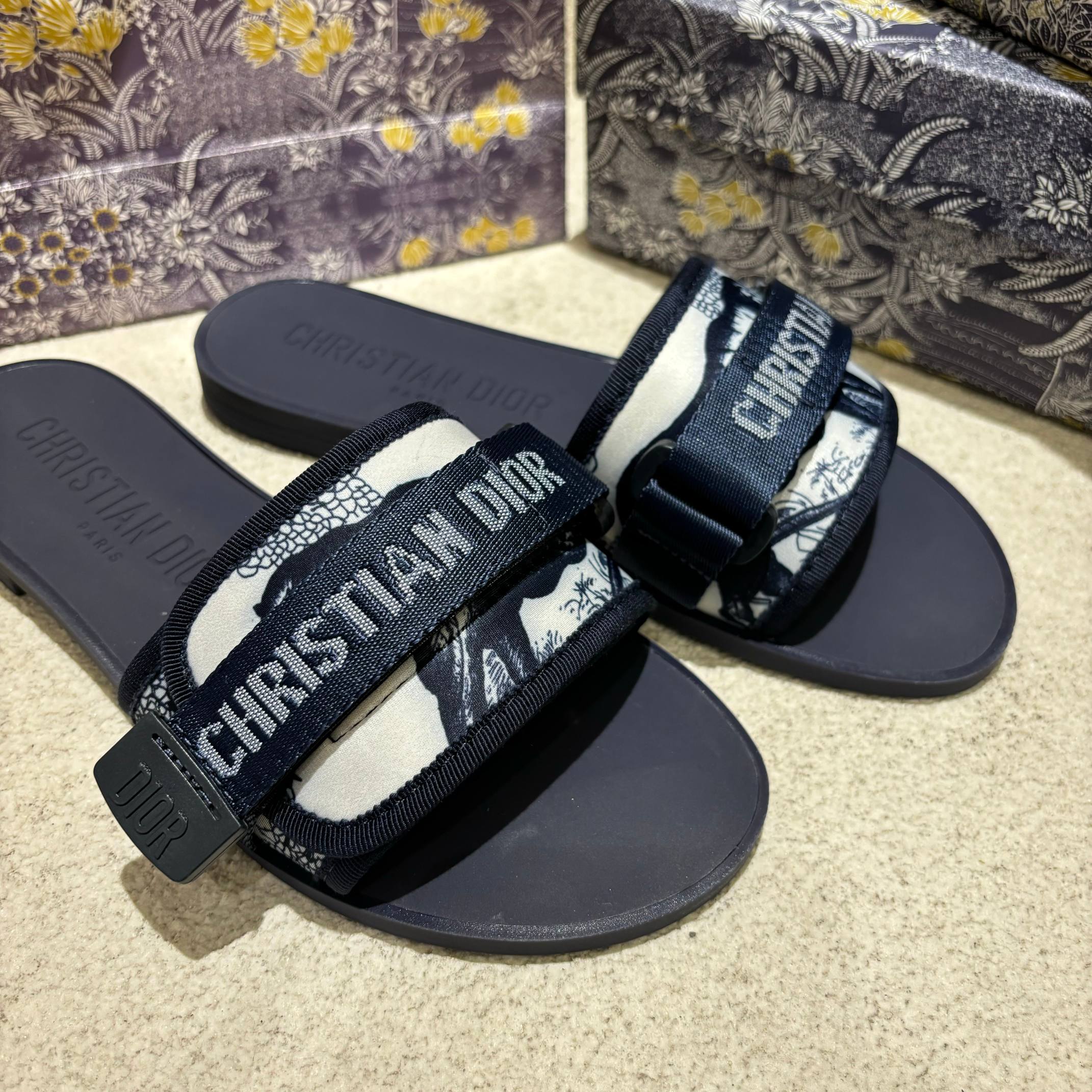 Z1ZD17 Popular slippers