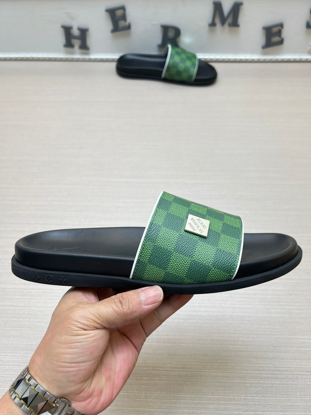 Z5ZE69 Popular slippers