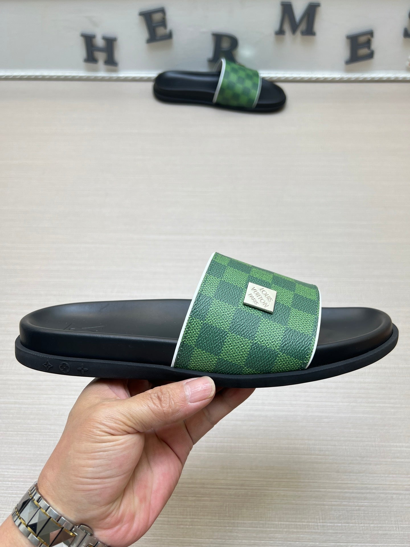 Z5ZE69 Popular slippers