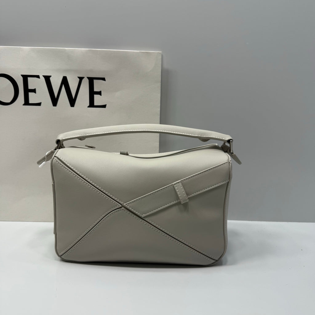 B1R46A11 Popular leather bag