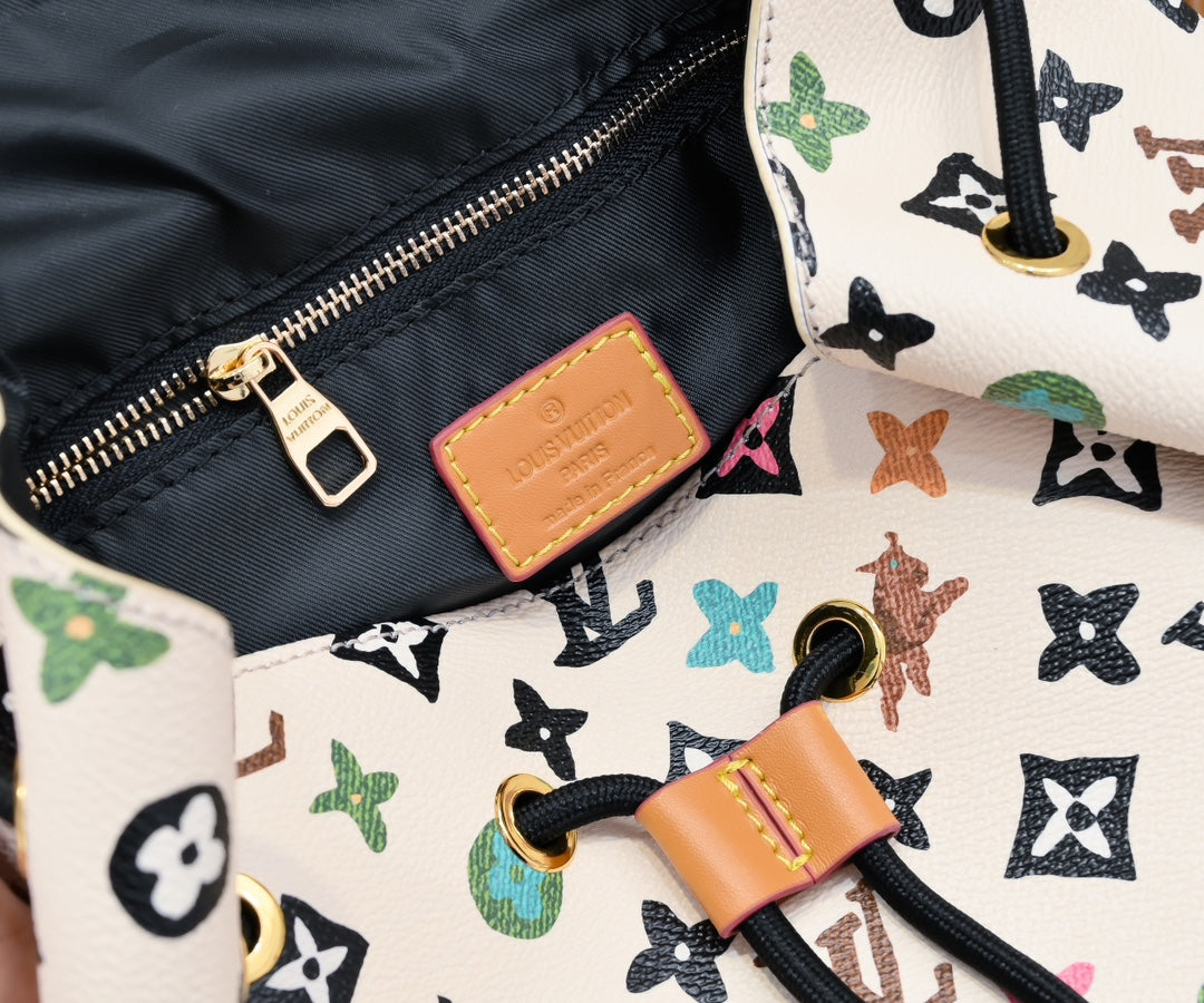 B1W25E71 Popular  Backpacks