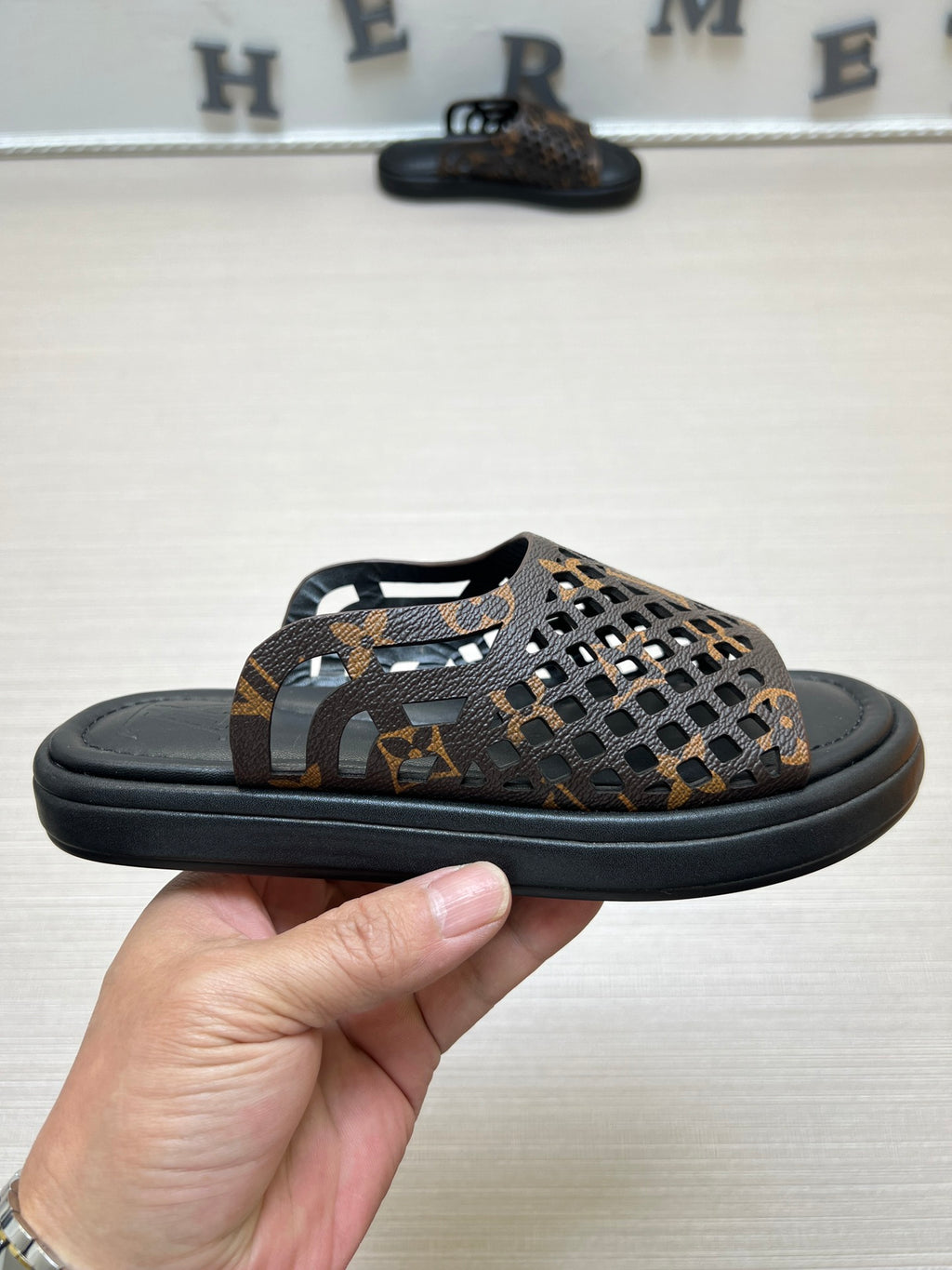 Z5ZE83 Popular slippers