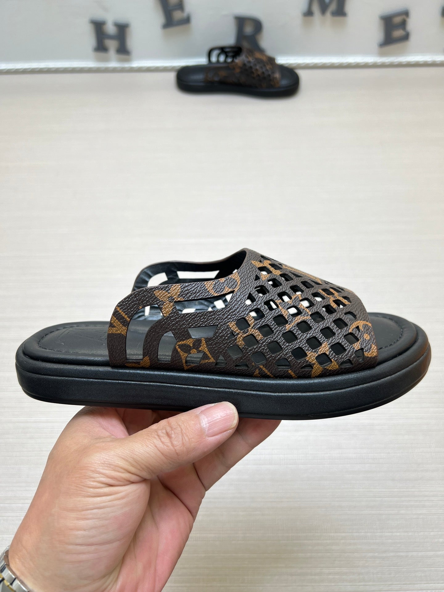 Z5ZE83 Popular slippers
