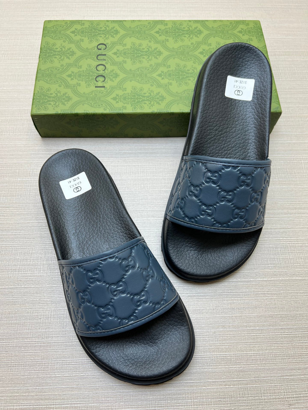Z5X76B5  Popular slippers