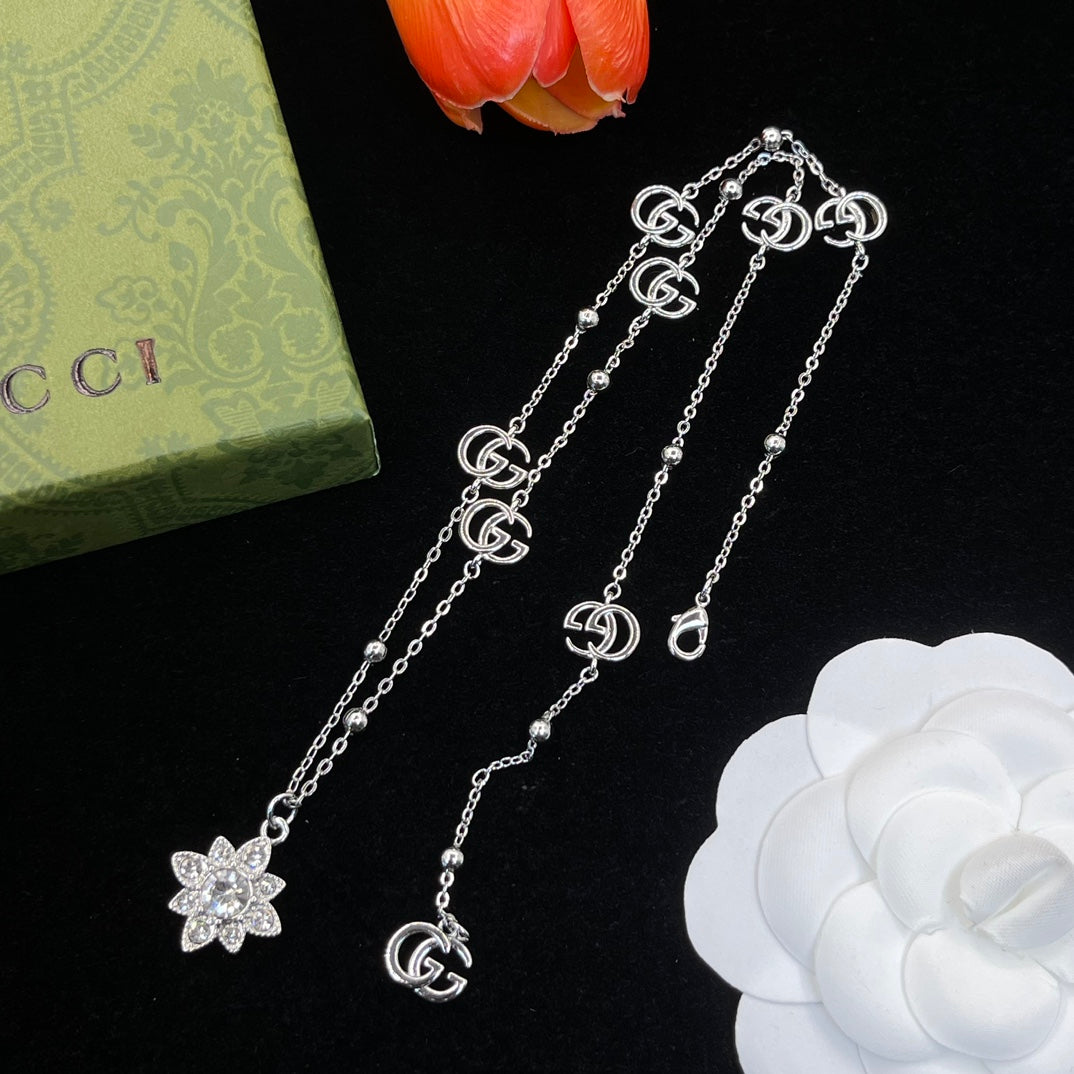 X1R75B27X Popular   Necklaces .