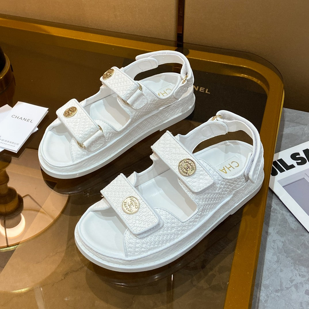 Z2Q55C49 Popular leather shoes
