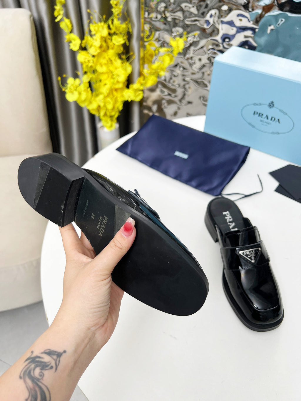 Z2Q105P403 Popular high-quality leather Shoes