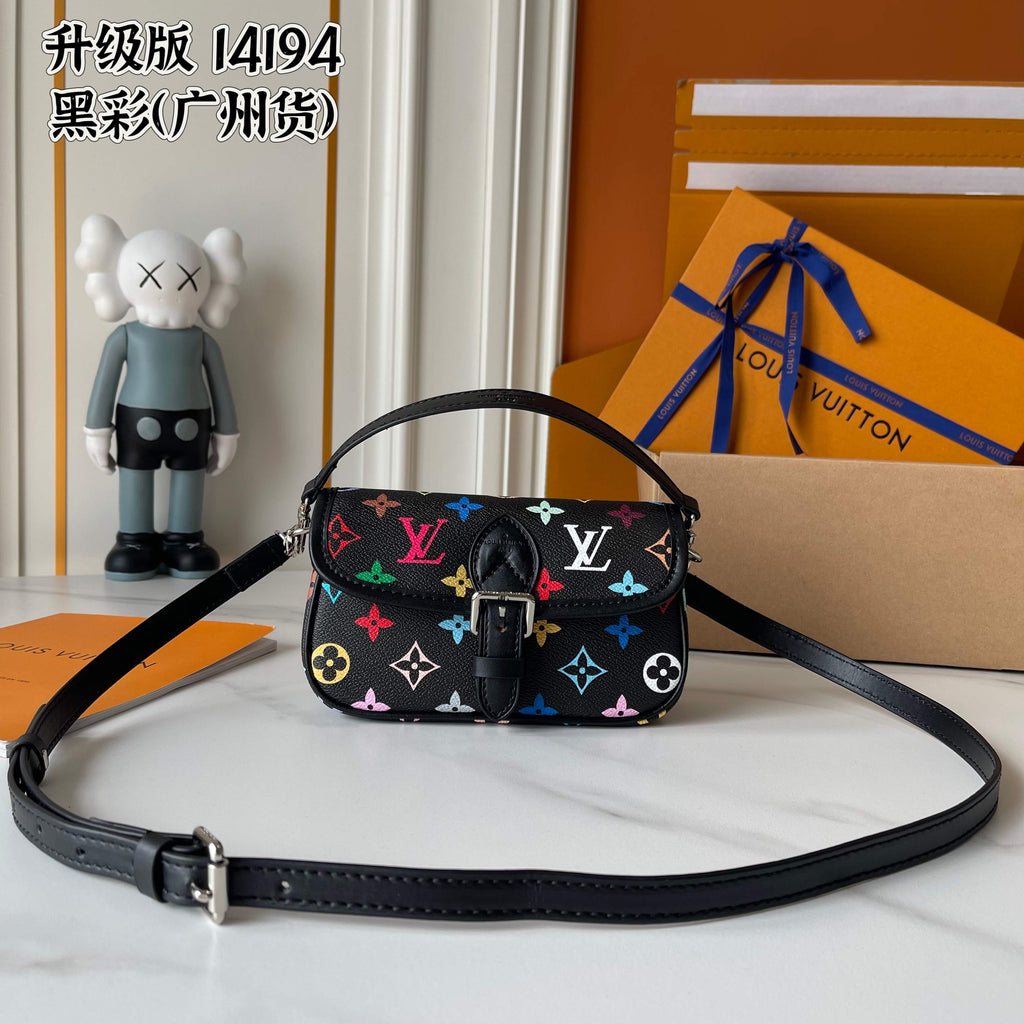 B1P36E37 Popular leather bag