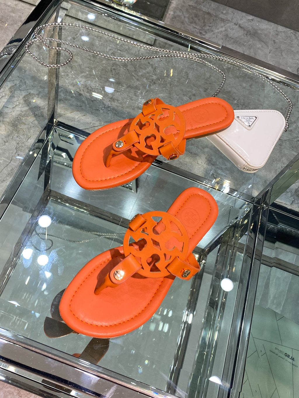 Z2Z85A3  Popular leather Shoes