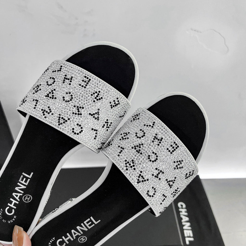 Z1ZC57 Popular sandals