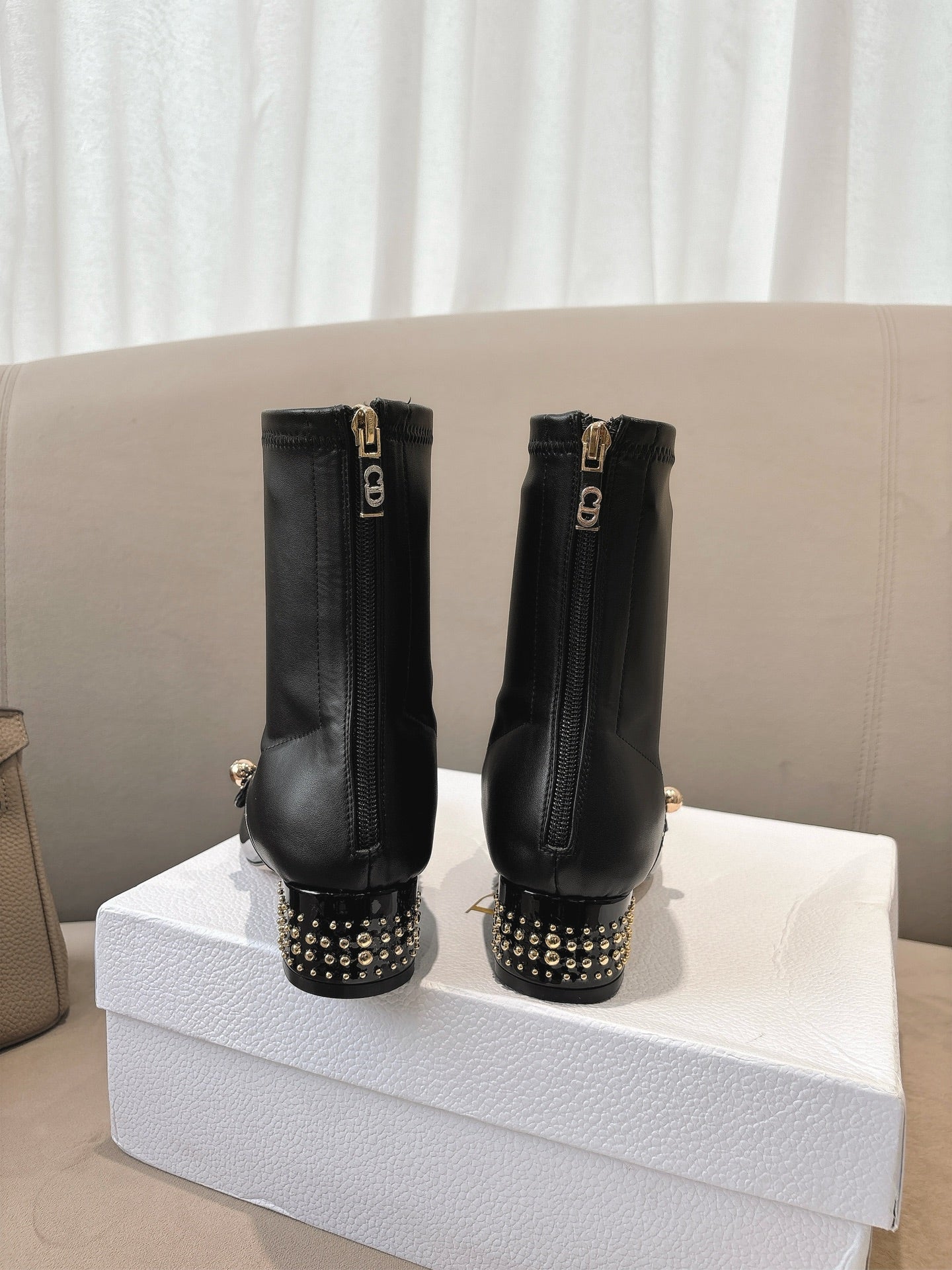 Z2Q95D155  Popular high-quality leather Boots