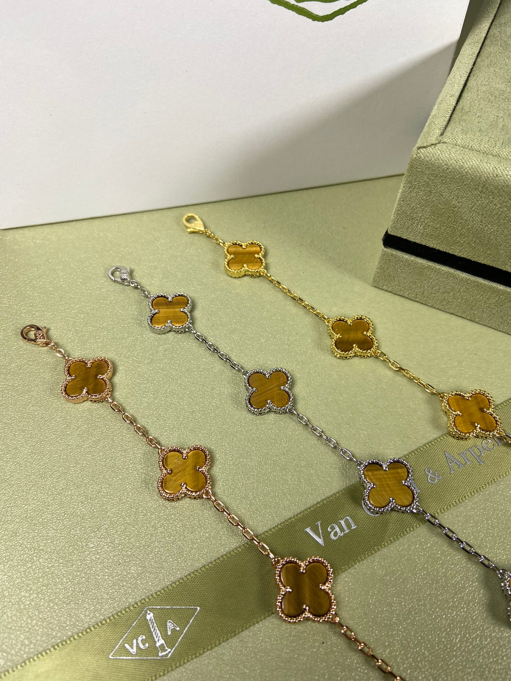 X5X94VA183K  Popular bracelets 6 flowers mini size 0.9cm flower