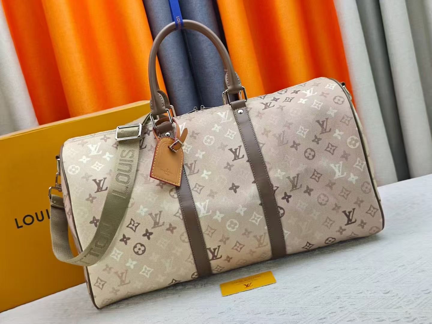 B1N76E16 Popular Luggage bags