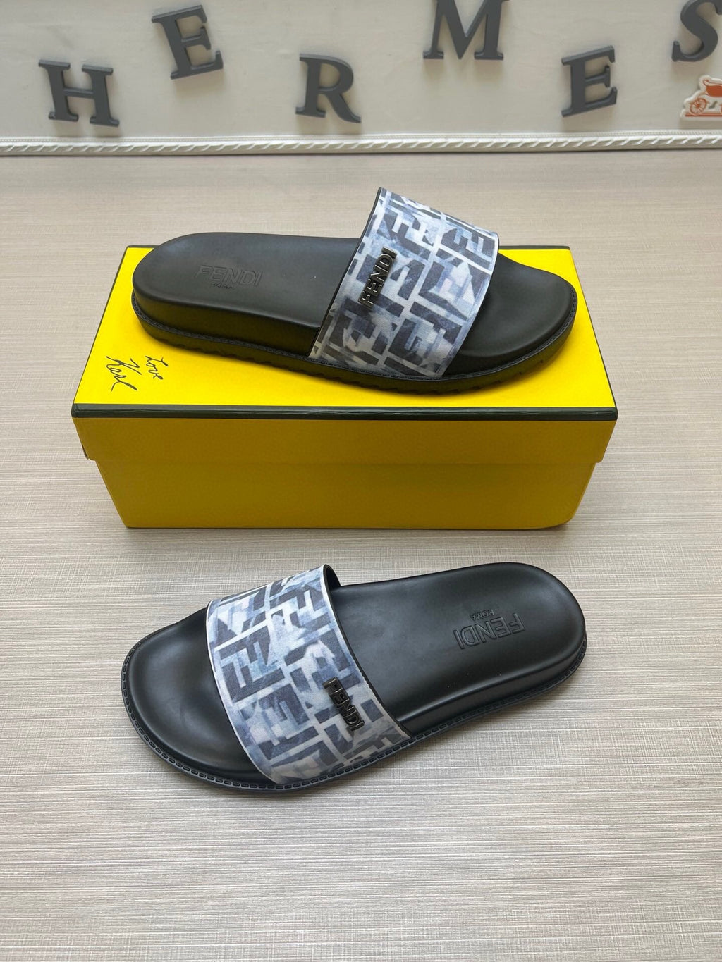 Z5ZF15 Popular slippers