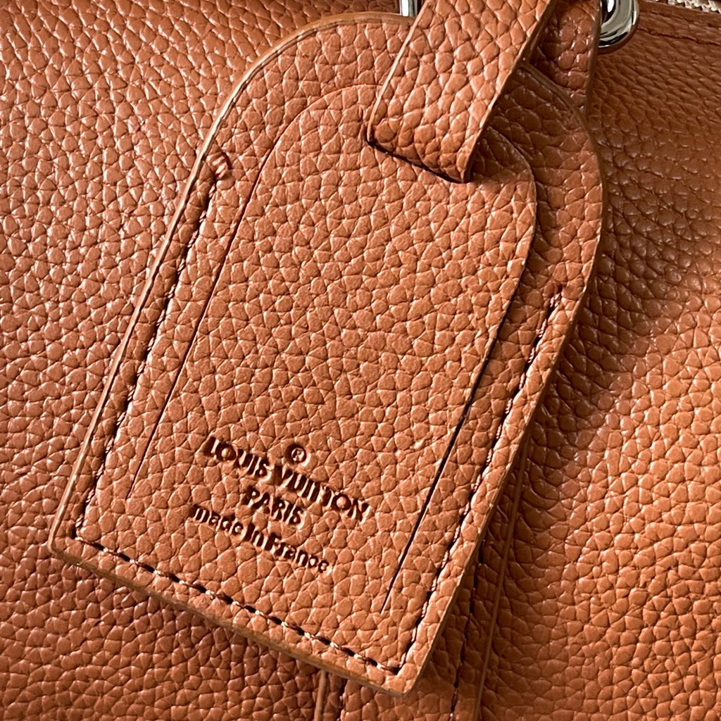 B1P46E31 Popular leather bag