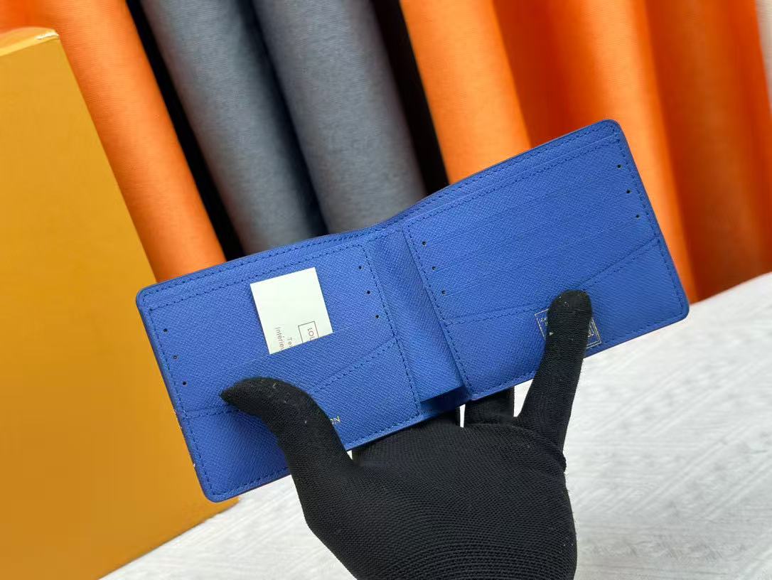 B1X165E42 Popular   leather wallets